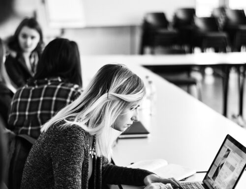 The Benefits of Learning Algebra in an Online Classroom